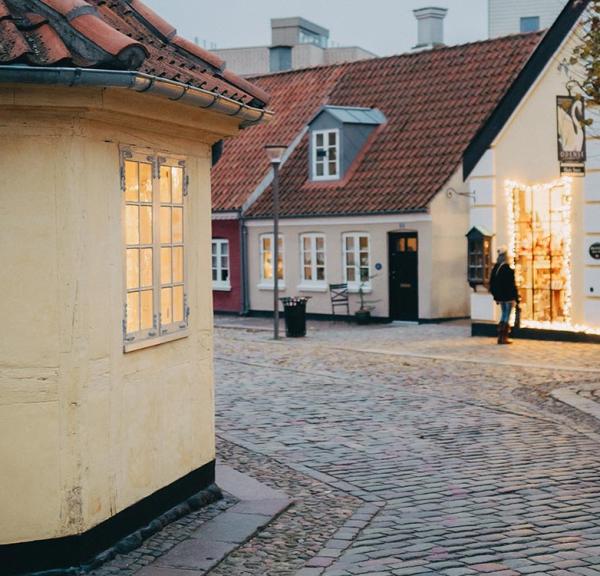 vinterstemning i det gamle kvarter